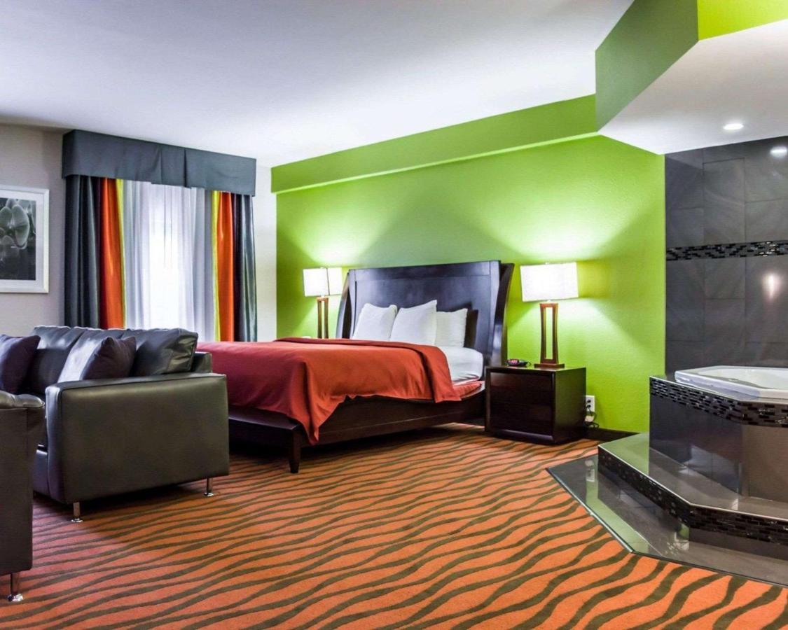 Quality Suites Fort Myers Airport I-75 Zewnętrze zdjęcie