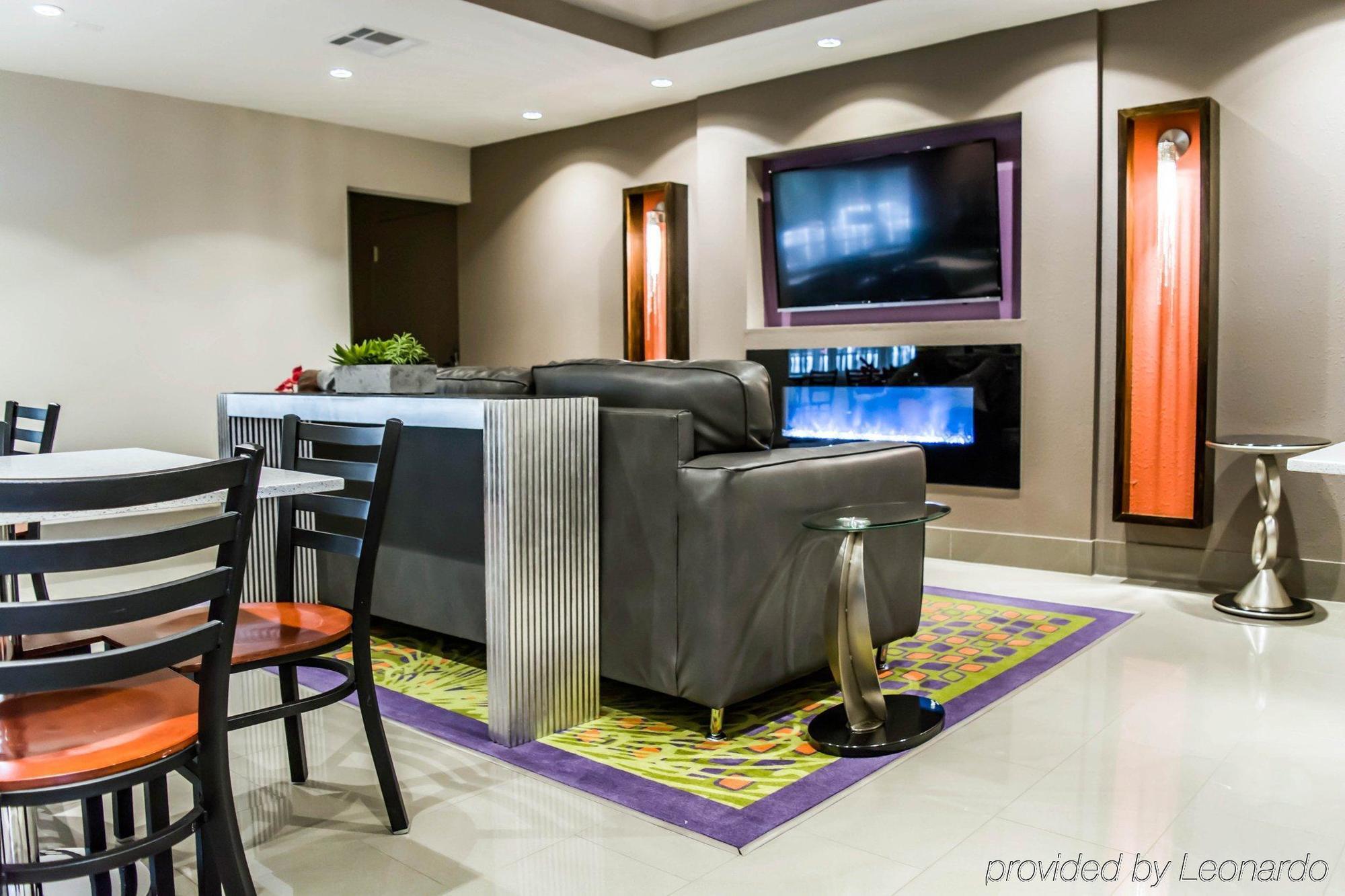 Quality Suites Fort Myers Airport I-75 Zewnętrze zdjęcie